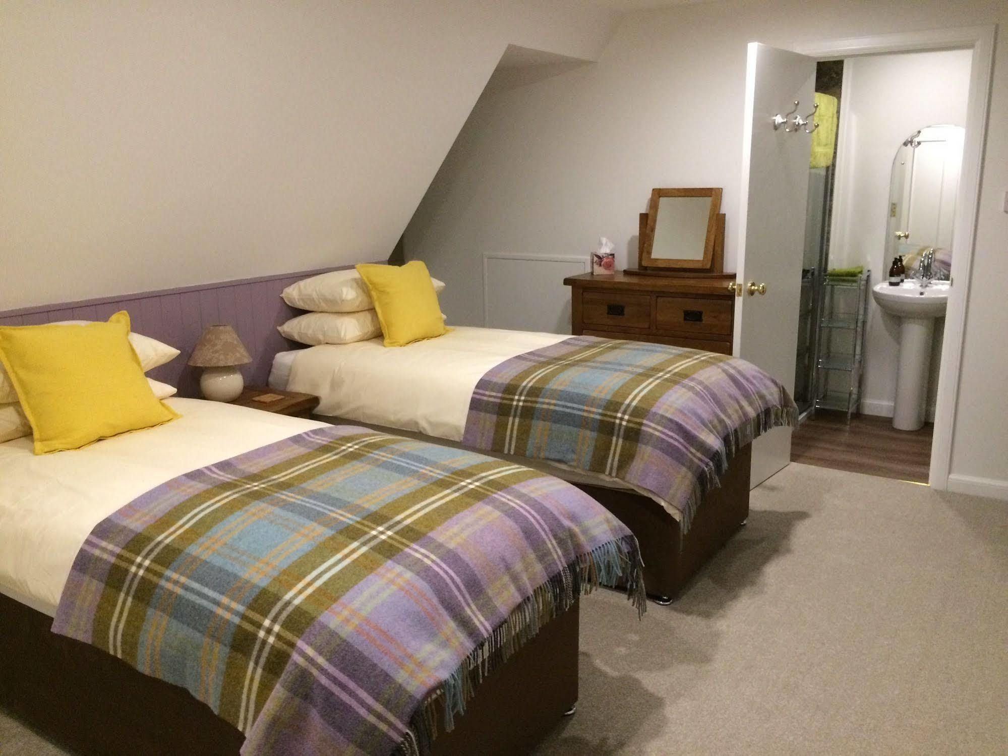 Dava School House Bed & Breakfast Grantown-on-Spey ภายนอก รูปภาพ